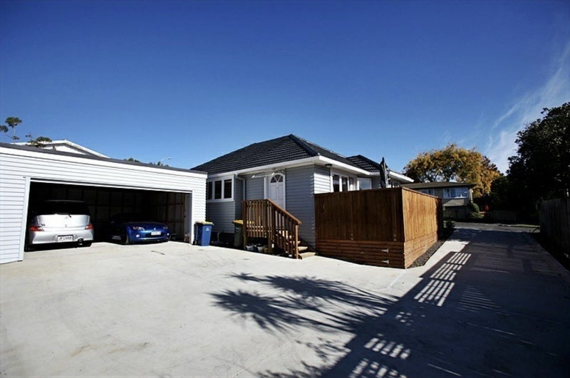 12A Denyer Place, New Lynn, Auckland - Carousel 1