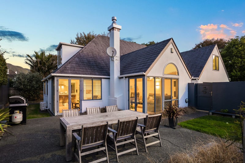 1 Manuka Avenue, Woburn, Lower Hutt - Carousel 2