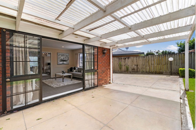 8 Reynard Terrace, Conifer Grove, Takanini - Carousel 28