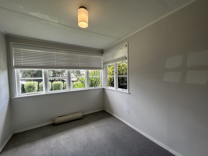 1/4 Carrs Place, Ellerslie, Auckland - Carousel 13