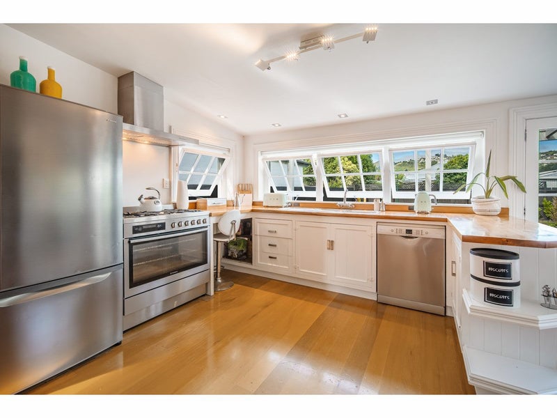 14 Martin Avenue, Beckenham, Christchurch - Carousel 2