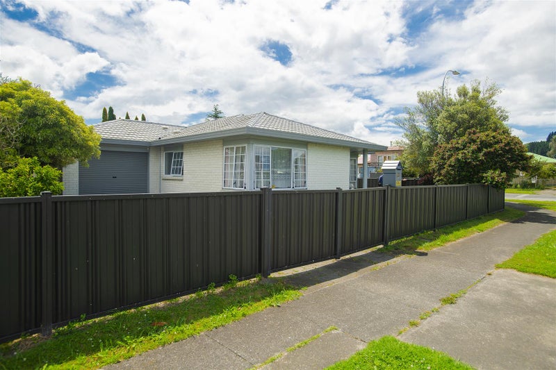 20 Charles Street, Riverdale, Gisborne - Carousel 11