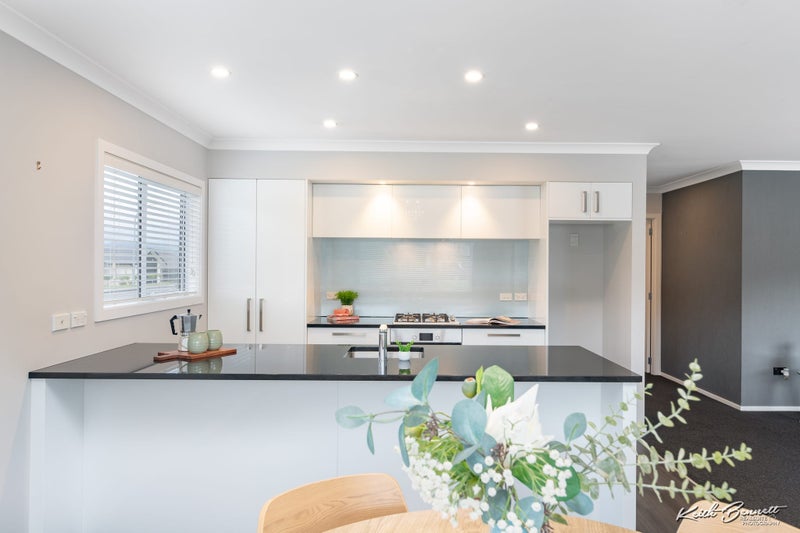 101 Riverstone Drive, Riverstone Terraces, Upper Hutt - Carousel 2