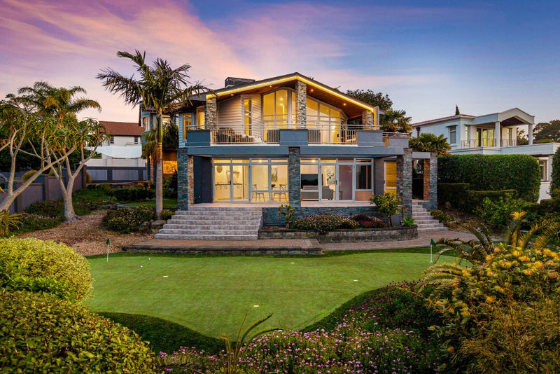 1 Centennial Place, Campbells Bay, Auckland - Carousel 2