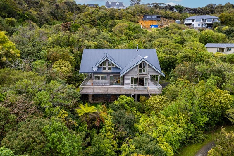 0 Gloaming Hill, Titahi Bay, Porirua - Carousel 50