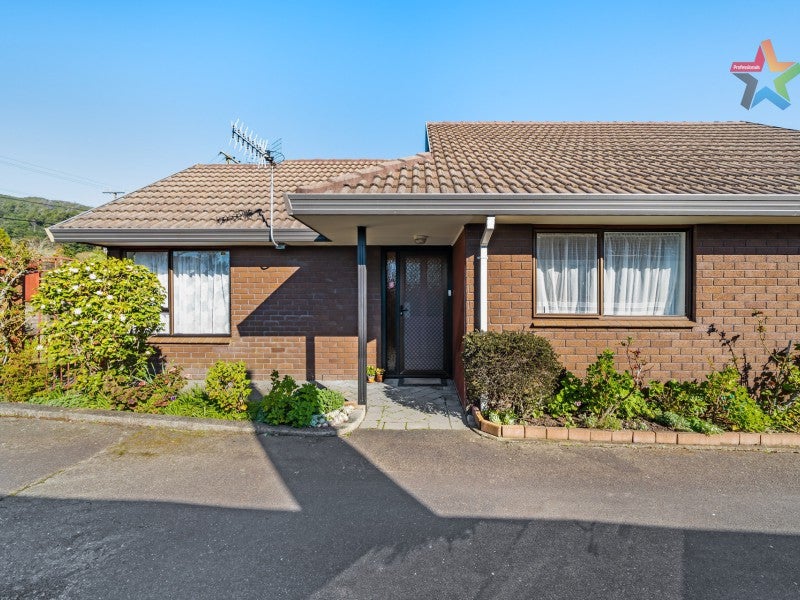 1/362 Stokes Valley Road, Stokes Valley, Lower Hutt - Carousel 1