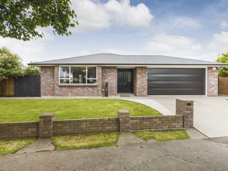 105 Amberley Avenue, Highbury, Palmerston North - Carousel 1