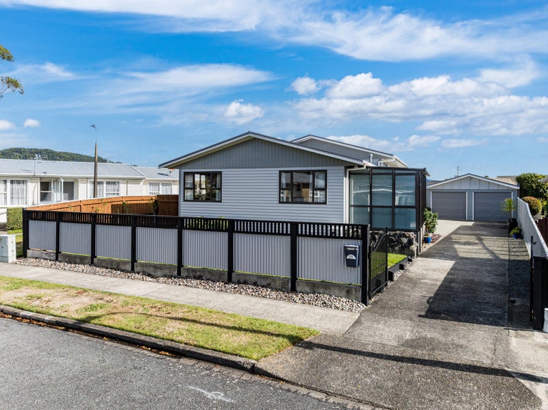 21 Bonnie Glen Crescent, Ebdentown, Upper Hutt - Carousel 1