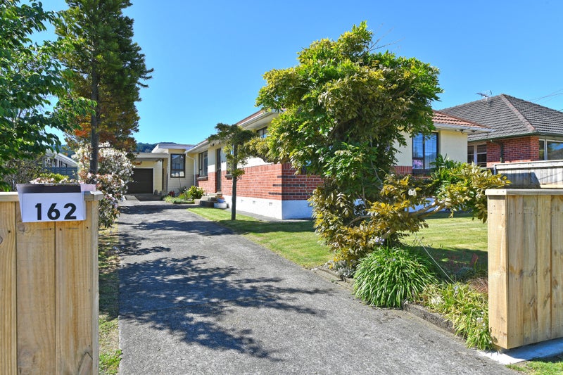 162 McLeod Street, Elderslea, Upper Hutt - Carousel 2