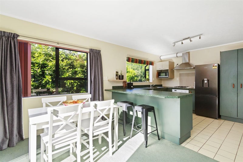 12 Northwood Close, Woodridge, Wellington - Carousel 2