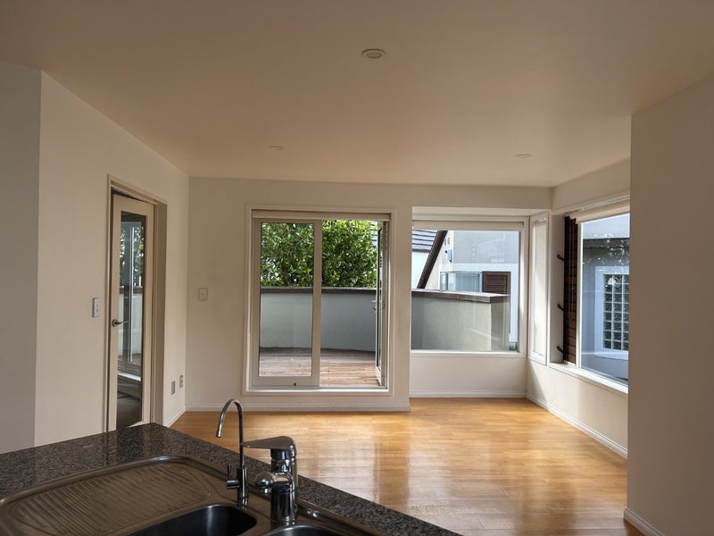 25 Holgate Road, Kohimarama, Auckland - Carousel 25