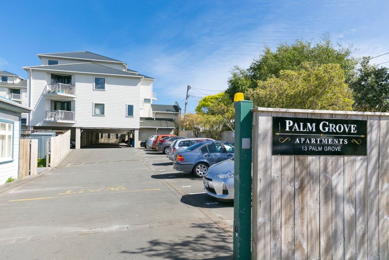 B8/13 Palm Grove, Berhampore, Wellington - Carousel 2
