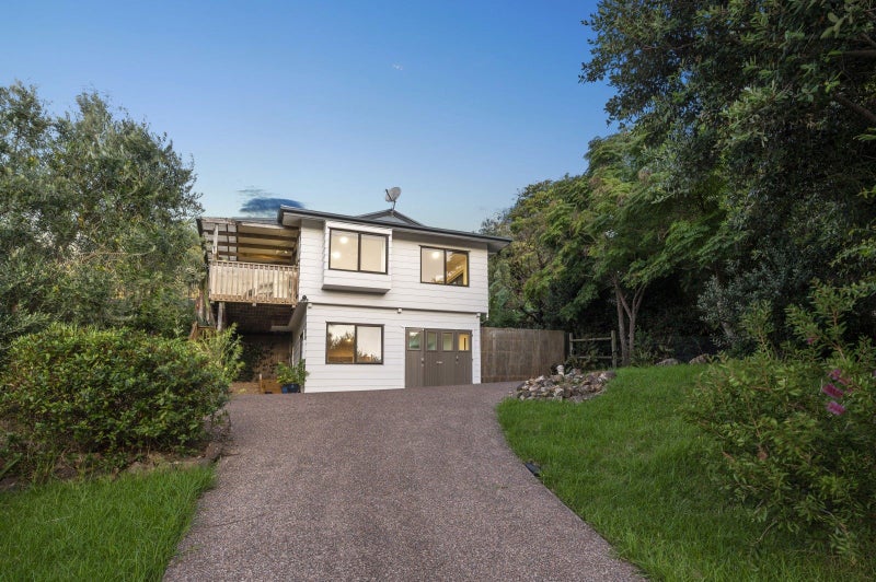 34 Ocean Road, Surfdale, Waiheke Island - Carousel 2