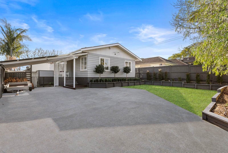 164 West Tamaki Road, Glen Innes, Auckland - Carousel 1