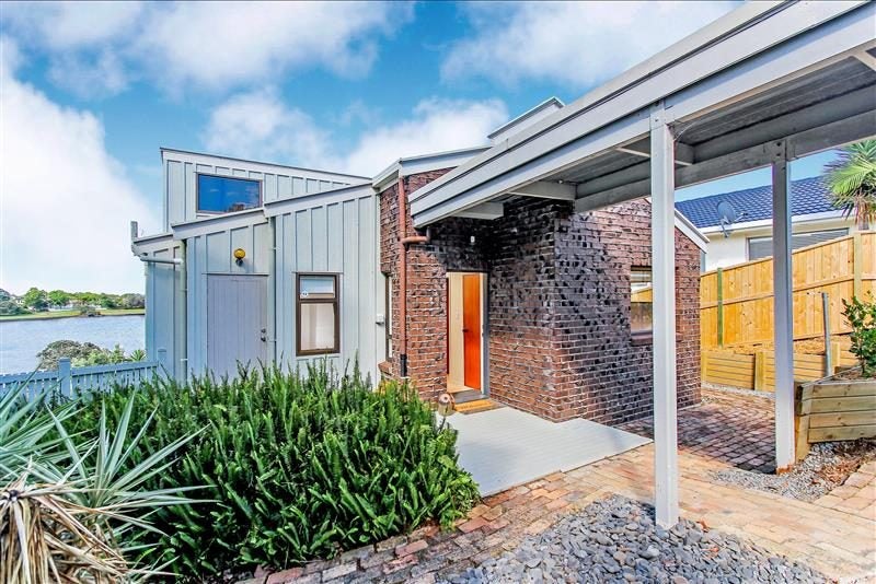 2/4 Arkley Avenue, Farm Cove, Auckland - Carousel 2