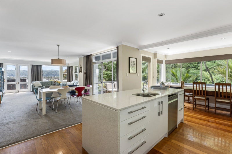 214 Whites Line East, Waiwhetu, Lower Hutt - Carousel 2