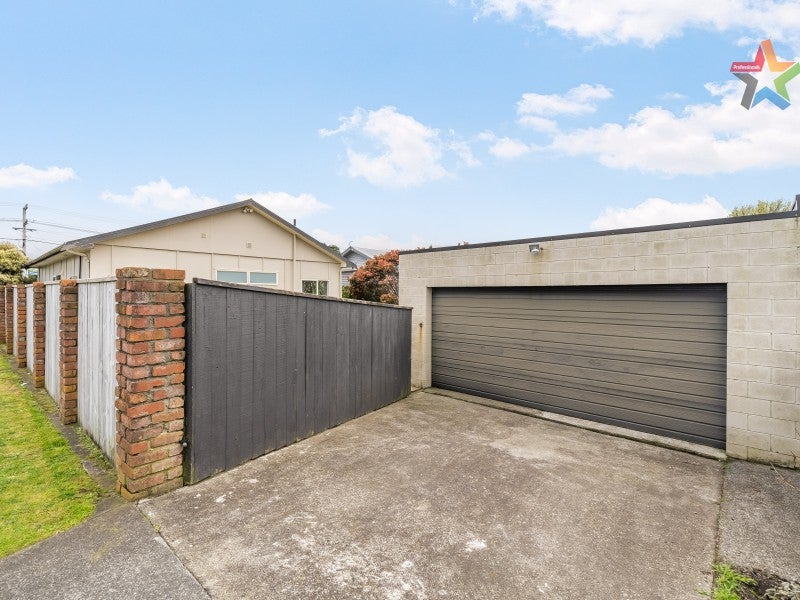 34 William Street, Petone, Lower Hutt - Carousel 19