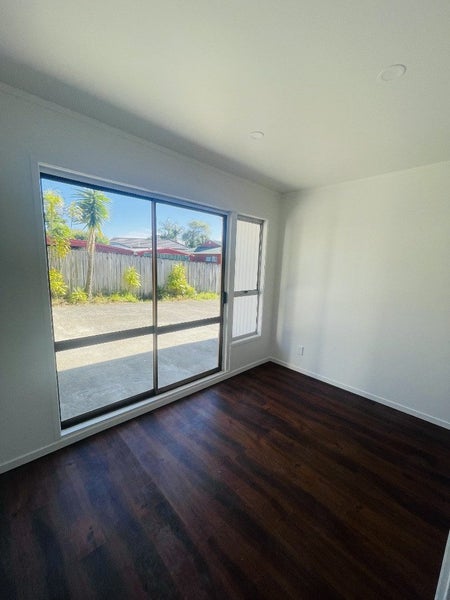 1/54 Lynwood Road, New Lynn, Auckland - Carousel 17