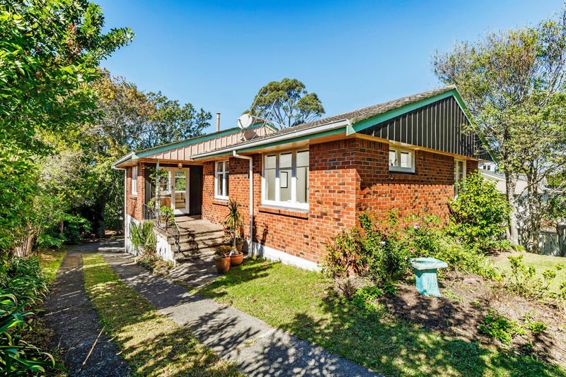 16 William Bond Street, Stanley Point, Auckland - Carousel 1