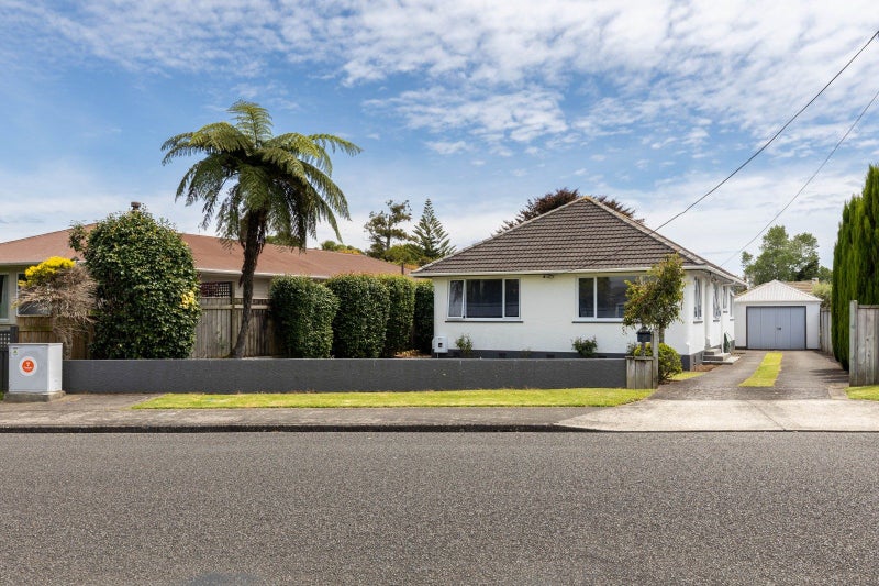 42 Doralto Road, Frankleigh Park, New Plymouth - Carousel 1