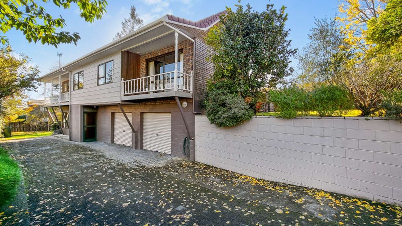 4 Shane Place, Lynmore, Rotorua - Carousel 1