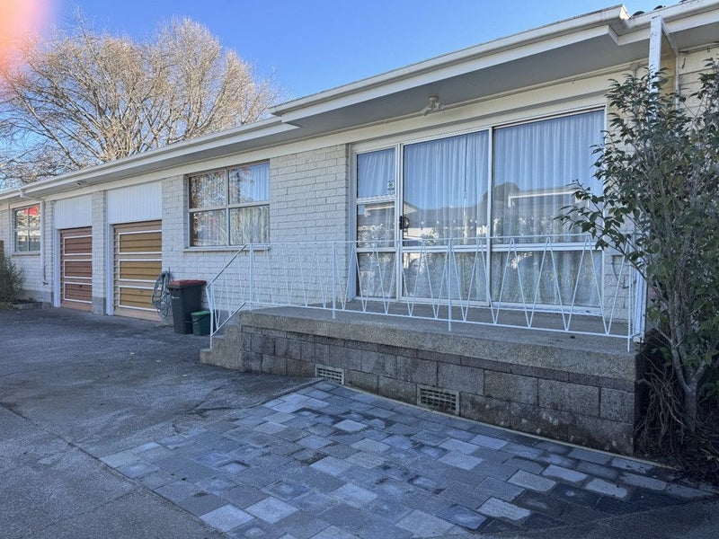 2/659 Mount Albert Road, Royal Oak, Auckland - Carousel 1