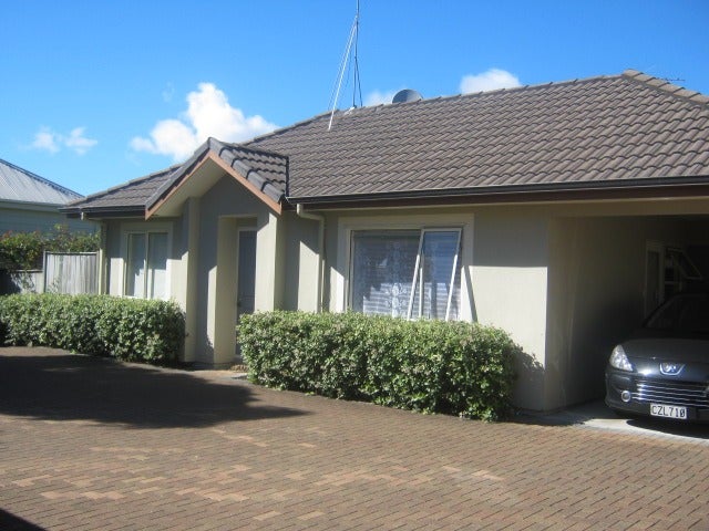 5/57 Gladstone Road, Northcote, Auckland - Carousel 1