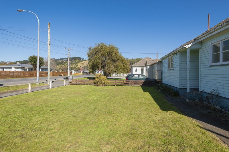 8 De Lautour Road, Kaiti, Gisborne - Carousel 2