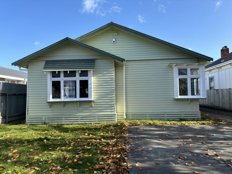 12 Hereford Street, West End, Palmerston North - Carousel 2