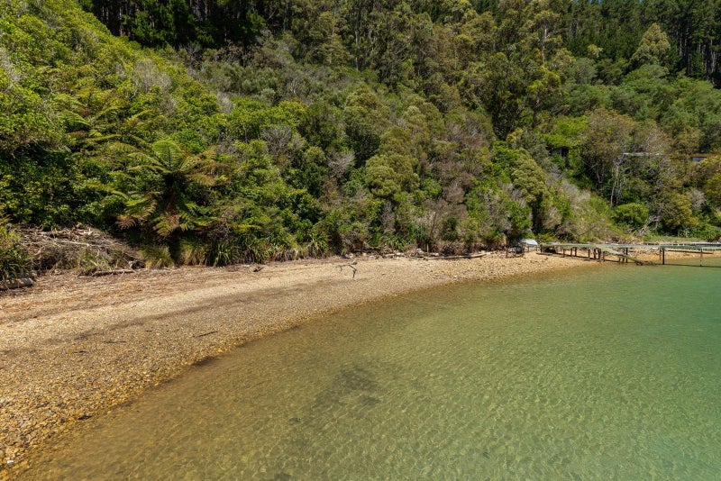 0 Bay Of Many Coves, Bay Of Many Coves, MARLBOROUGH SOUNDS - Carousel 33