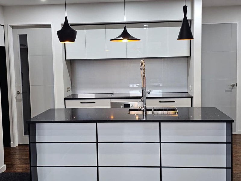 4 Schofield Lane, Hornby, Christchurch - Carousel 1