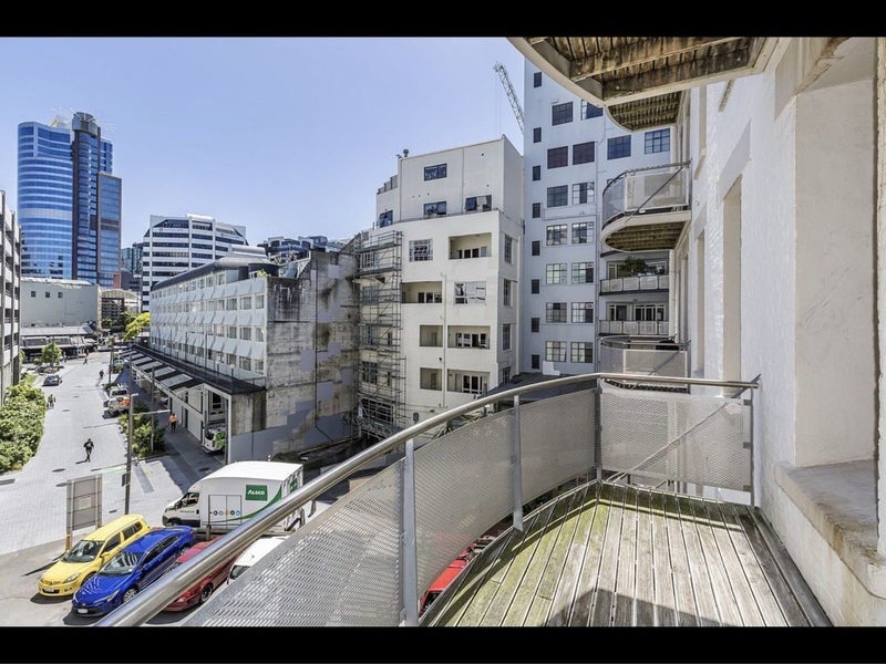 9/32 Cuba Street, Te Aro, Wellington - Carousel 8