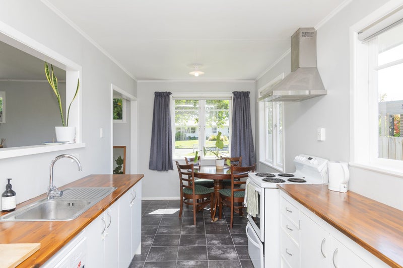 17 Ropata Street, Kaiti, Gisborne - Carousel 2