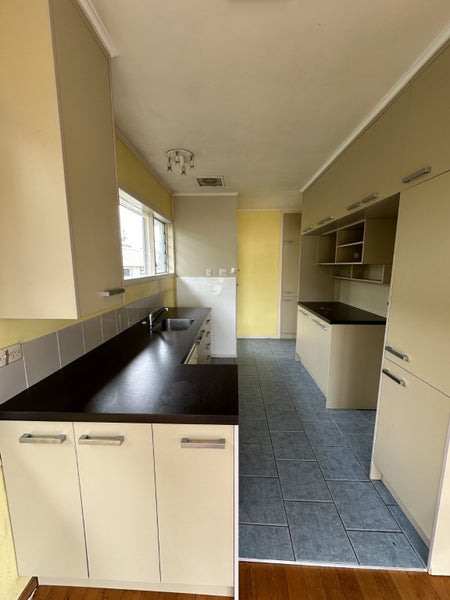 1 Matipo Road, Mairangi Bay, Auckland - Carousel 2