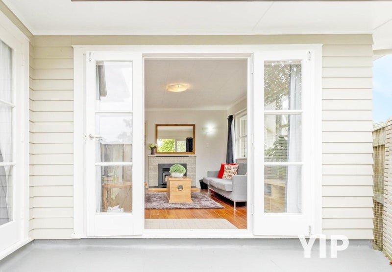 7B Jay Street, Paparangi, Wellington - Carousel 1