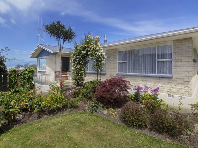 18 Wharfe Street, South Hill, Oamaru - Carousel 21