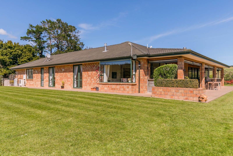 748 Weranui Road, Silverdale - Carousel 2
