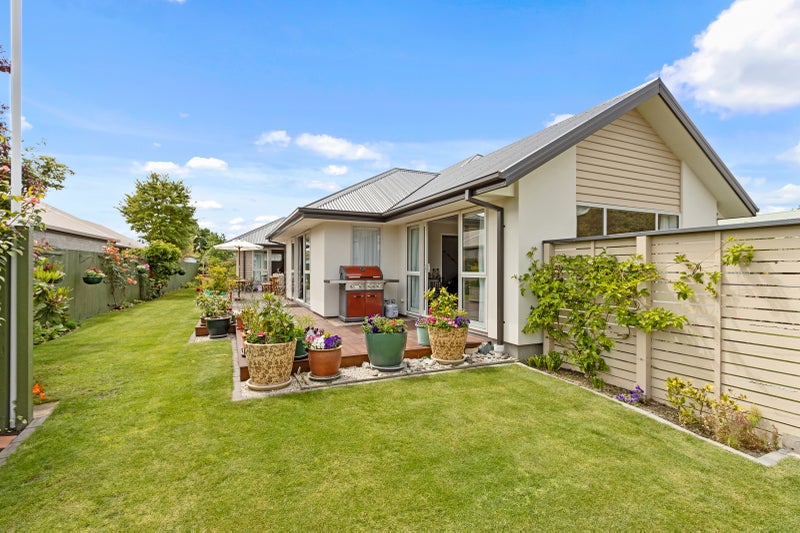 24 Anglesea Avenue, Parklands, Christchurch - Carousel 2