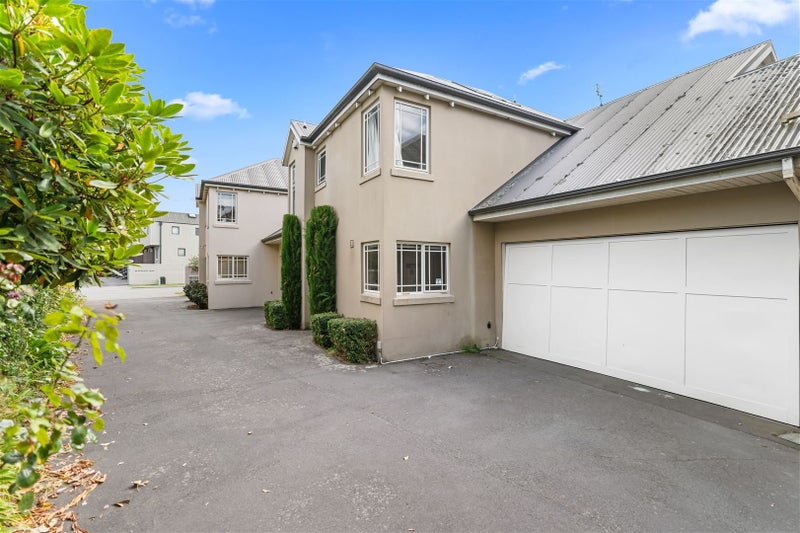 2/32 Winchester Street, Merivale, Christchurch - Carousel 2