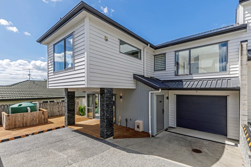 247C Glenfield Road, Hillcrest, Auckland - Carousel 1