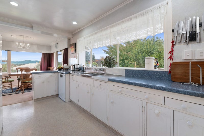 11 HILLCREST AVENUE, HILLCREST, Rotorua - Carousel 2