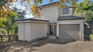 1/12 Masefield Street, Cockle Bay, Auckland - Carousel 1