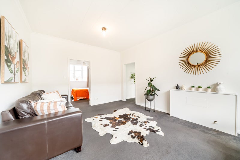 12 Cuba Street, Petone, Lower Hutt - Carousel 2