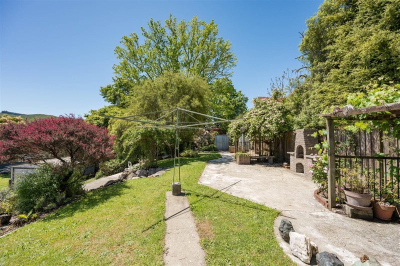 11 Bastin Terrace, Wakefield - Carousel 2