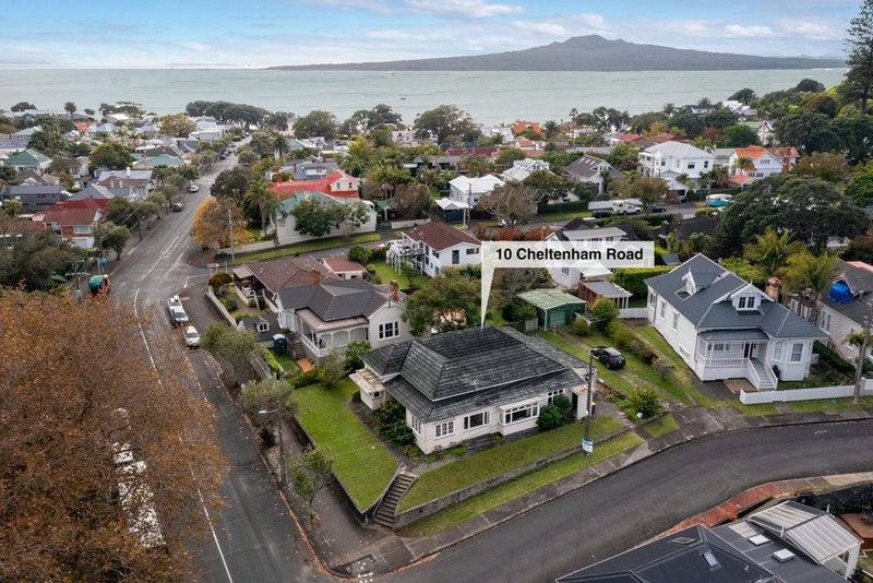 10 Cheltenham Road, Devonport, Auckland - Carousel 12