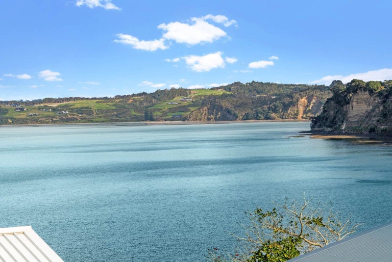 811A Whangaparaoa Road, Manly, Whangaparaoa - Carousel 2