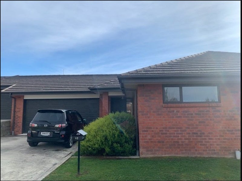 16 Highgrove Drive, Grandview Heights, Hamilton - Carousel 1