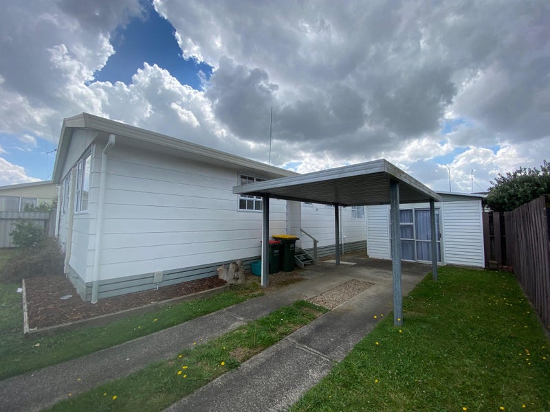 4 Gillett Lane, Enderley, Hamilton - Carousel 13
