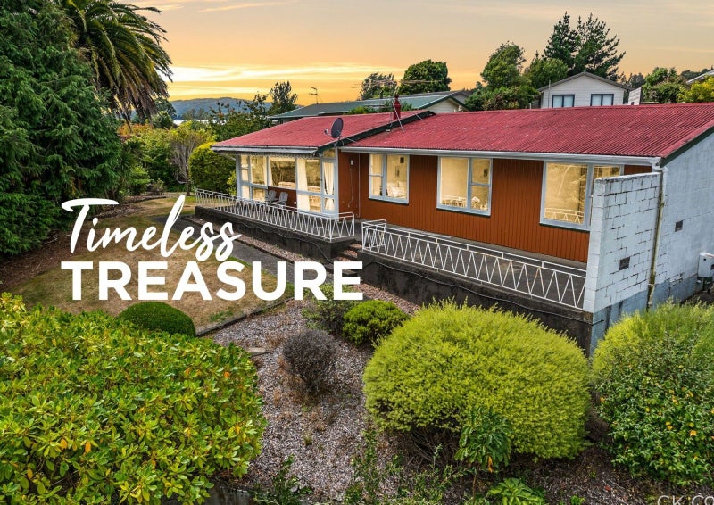 42 Norana Road, Maoribank, Upper Hutt - Carousel 1