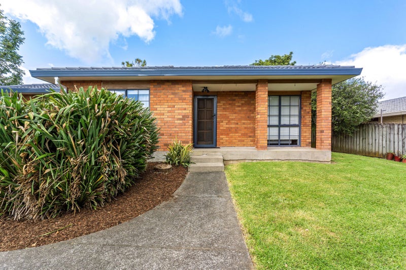 3 Woodlark Close, Weymouth, Auckland - Carousel 1
